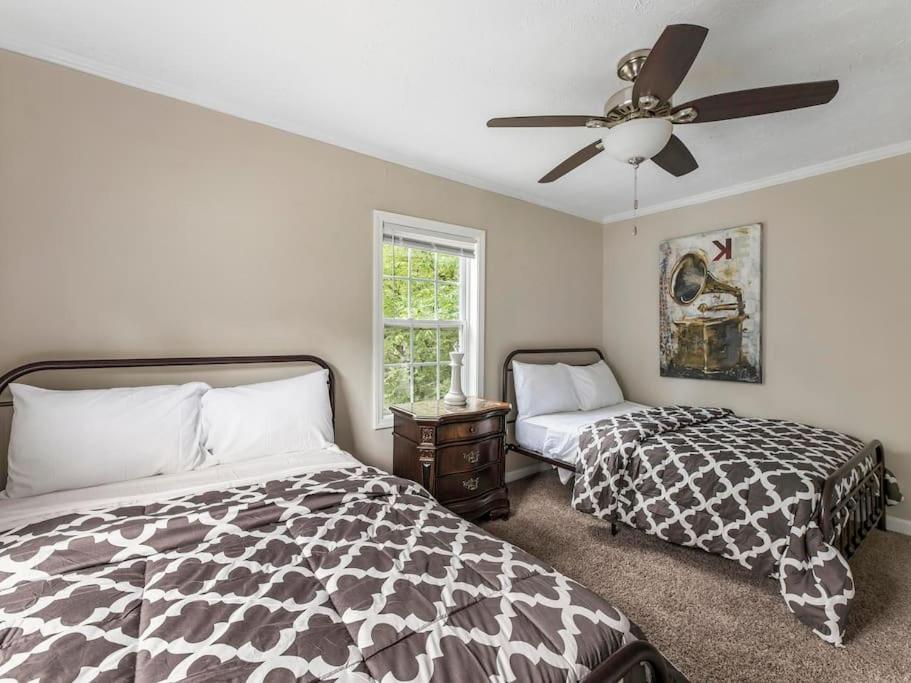 Gorgeous East Village Home Near Downtown Sleeps 12 5 Bedrooms Coffee Bbq Ac Parking Атланта Екстериор снимка